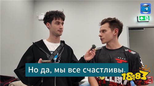 转会期又来了！最近 LPL 某战队的下路选手的女朋友是中路选手的前女友。