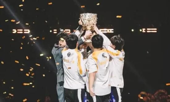 Invictus Gaming 官方公告：上单选手 ZUIAN 成为自由球员，正式断开联系