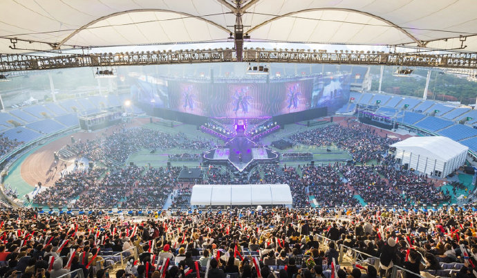 半决赛中， Spirit 和NAVI在IEM Katowice 2025吸引了创纪录的观众数量