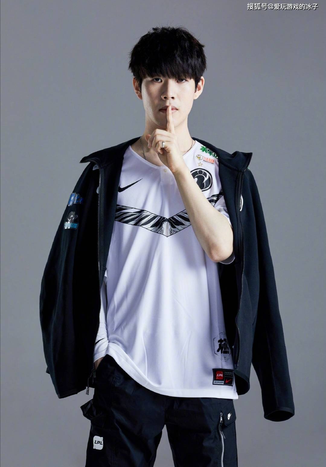 【lpl战报】RNG 2-0 UP：RNG状态回暖 Cryin直面老东家遗憾落败